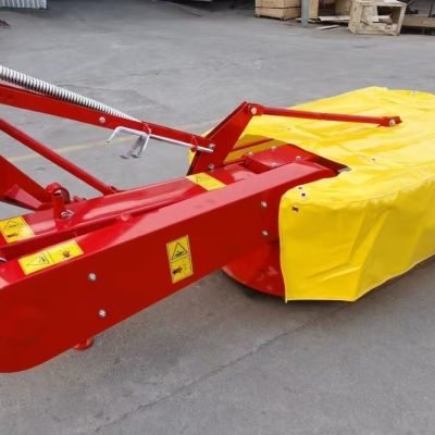 Agricultural machinery for mowing: disc mower